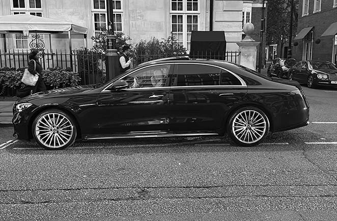 experience-london-in-comfort-with-mercedes-e-class